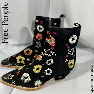 FREE PEOPLE BOWERS ANKLE BOOTS IN BLACK EMBROIDERED FLORAL SIZE 38.5 NWT
